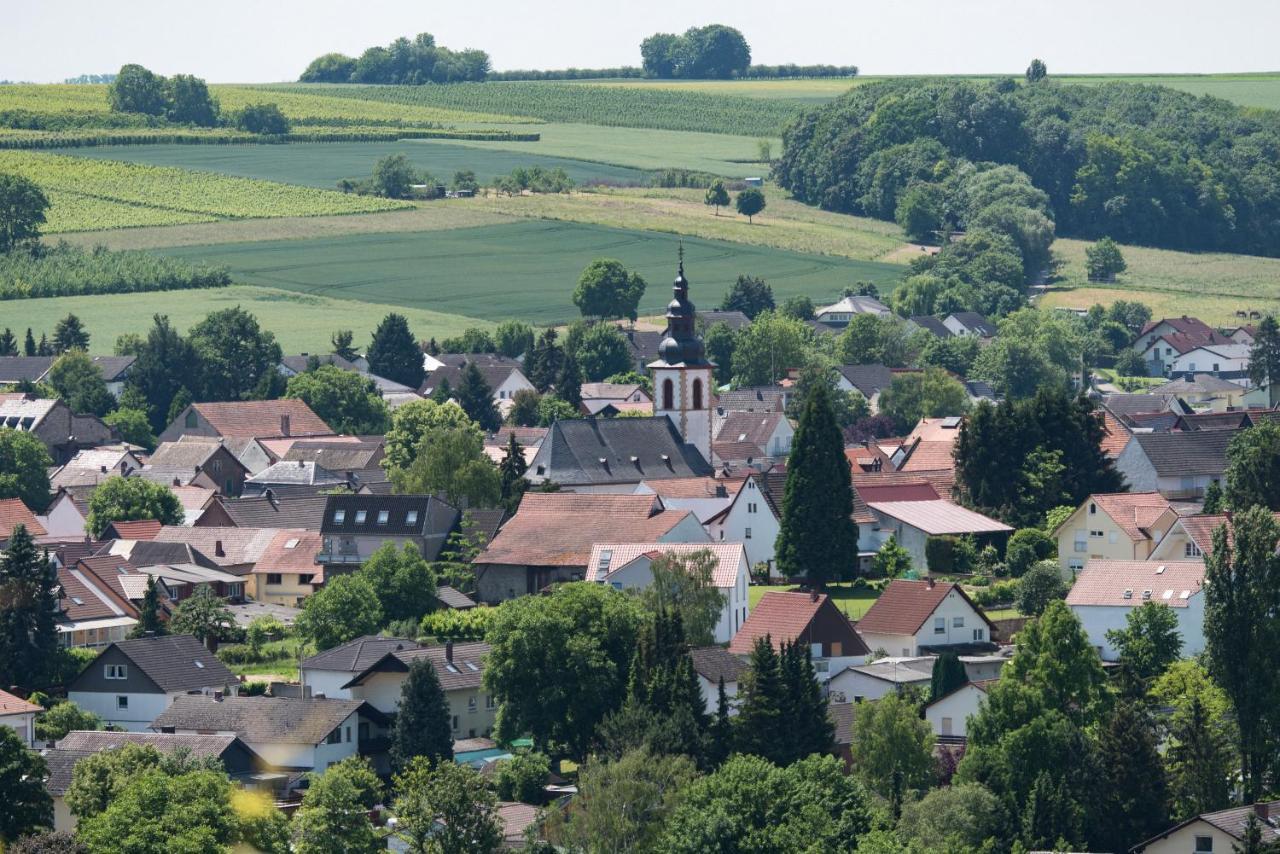 Gaestehaus Schmitt Appenheim Exterior foto